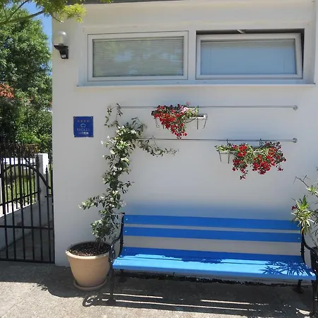 Teuta アパート ザダル