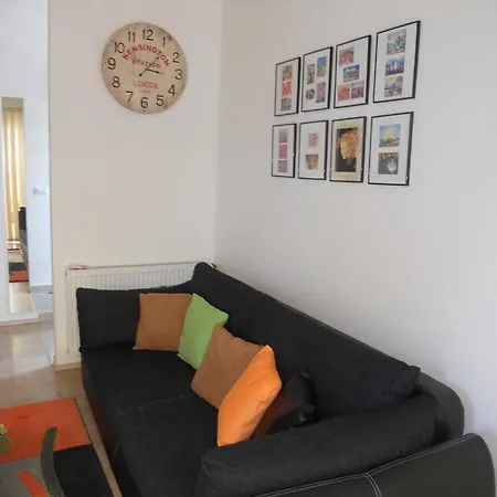 アパート Teuta ザダル